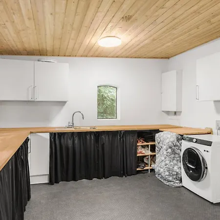 Gorgeous In With Kitchen Holiday home